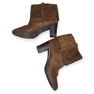 Kathy Van Zeeland Brown Booties Size 9